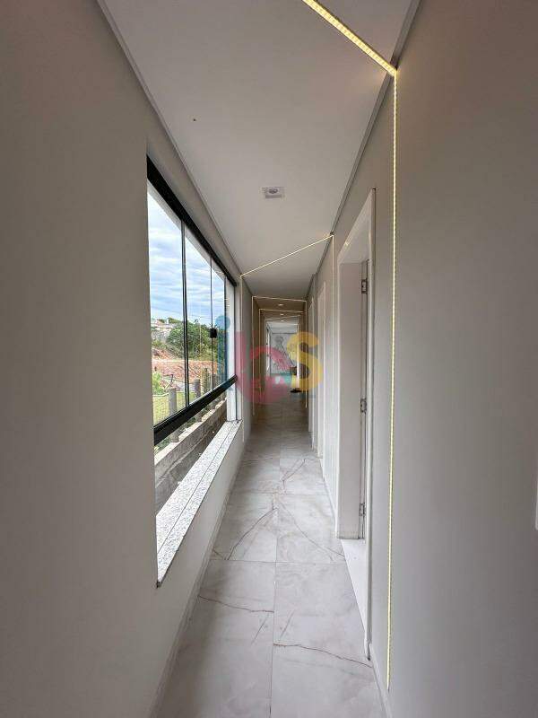 Casa à venda com 5 quartos, 300m² - Foto 8