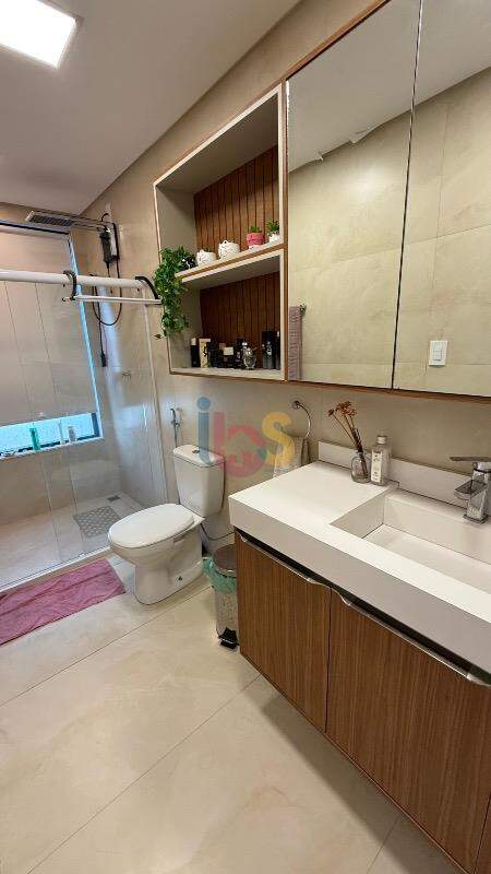 Casa à venda com 5 quartos, 300m² - Foto 10