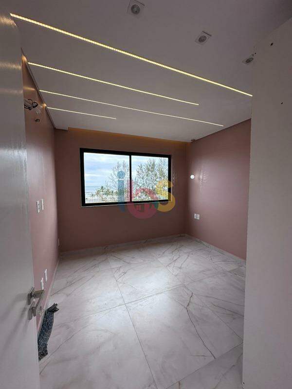 Casa à venda com 5 quartos, 300m² - Foto 6