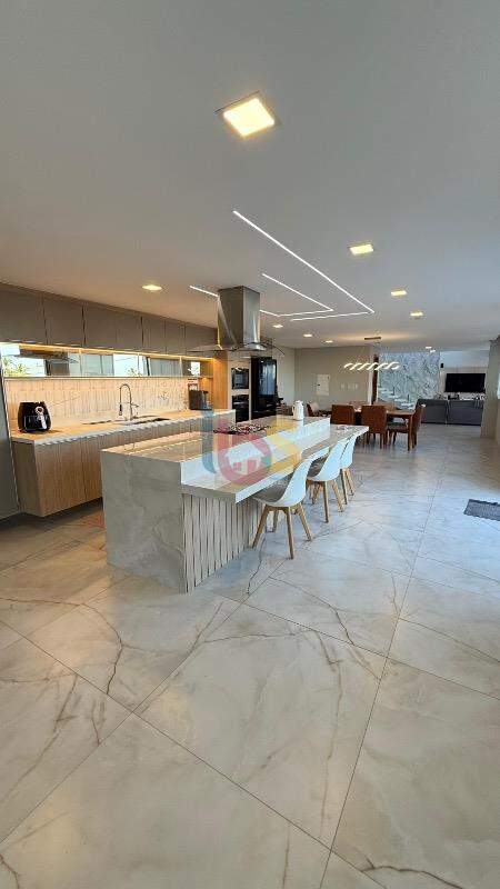 Casa à venda com 5 quartos, 300m² - Foto 16