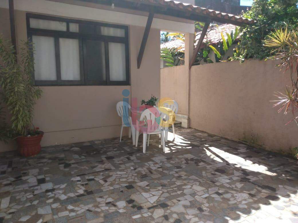 Casa à venda com 3 quartos, 175m² - Foto 2