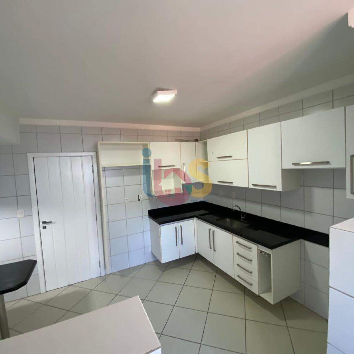 Apartamento à venda com 3 quartos, 110m² - Foto 1