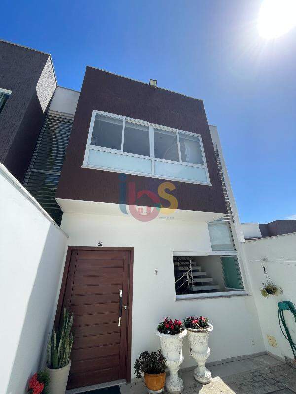 Casa à venda com 2 quartos, 88m² - Foto 3