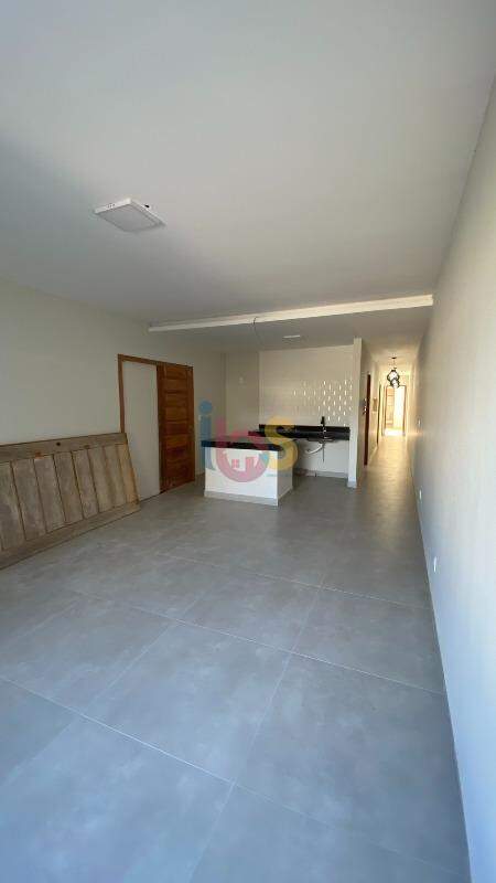 Casa à venda com 3 quartos, 100m² - Foto 8