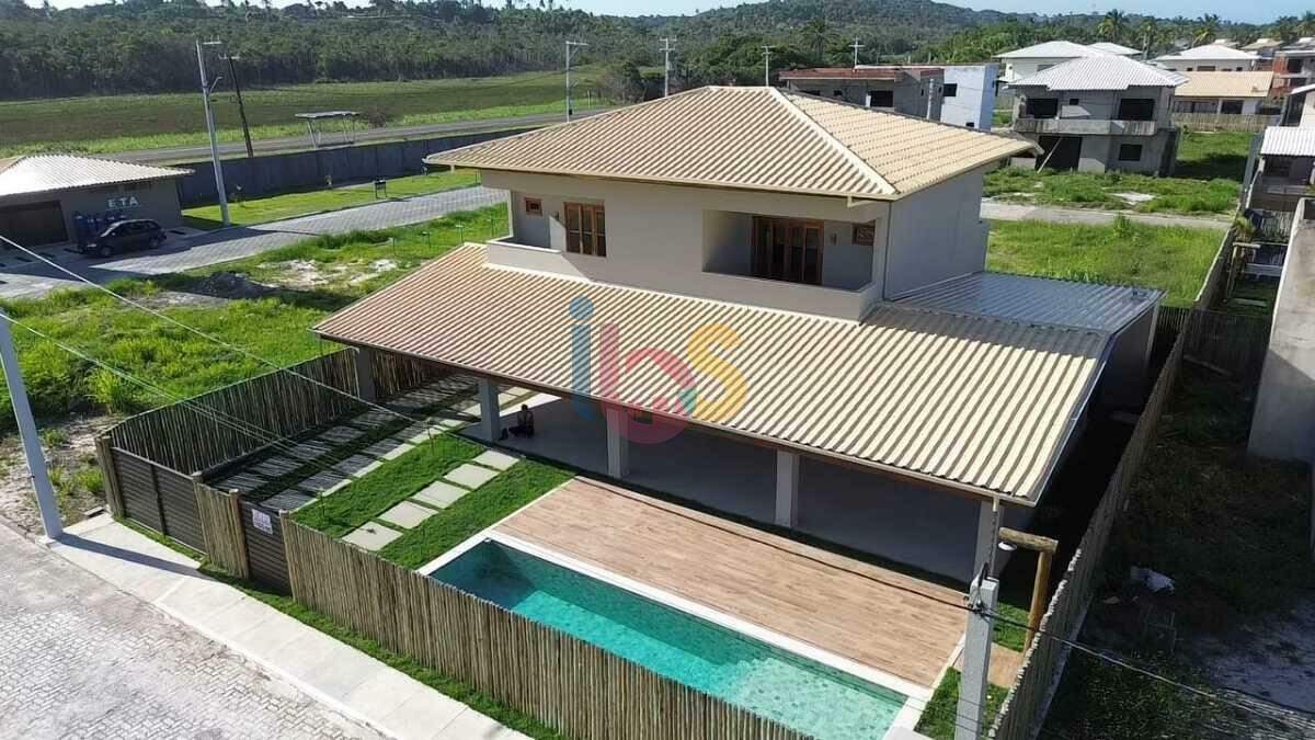 Casa à venda com 5 quartos, 300m² - Foto 1