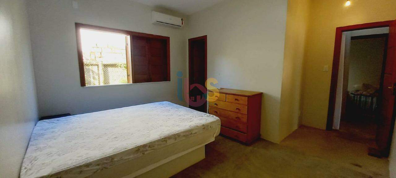 Casa à venda com 5 quartos, 240m² - Foto 22