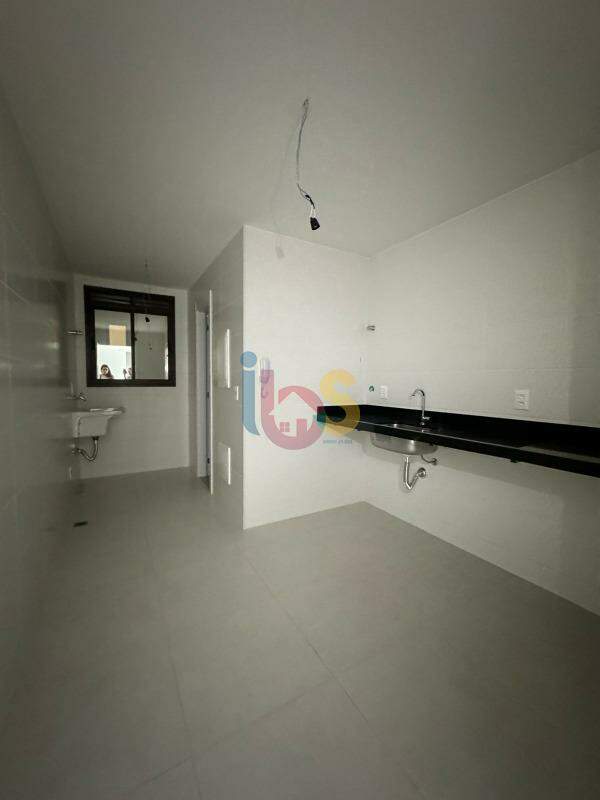 Apartamento à venda com 2 quartos, 106m² - Foto 31