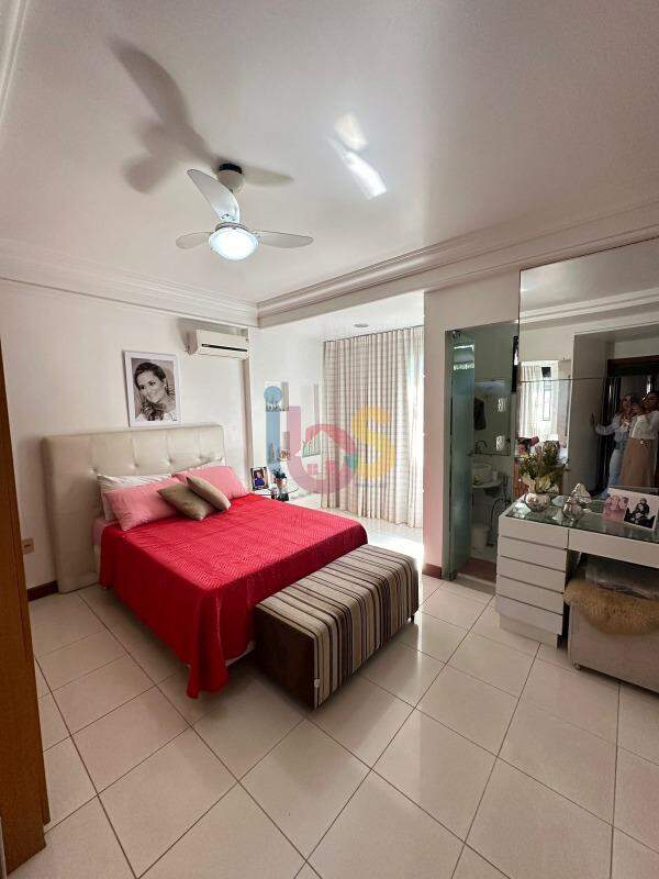 Apartamento à venda com 3 quartos, 195m² - Foto 3