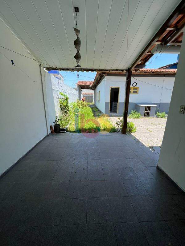 Casa à venda com 4 quartos, 120m² - Foto 11