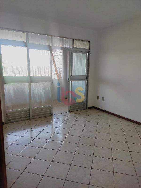 Apartamento à venda com 3 quartos, 108m² - Foto 2