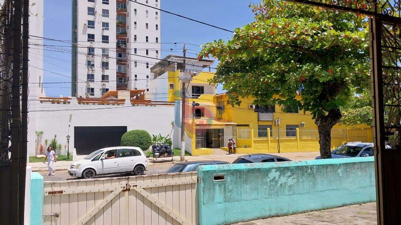 Casa à venda com 4 quartos, 110m² - Foto 1