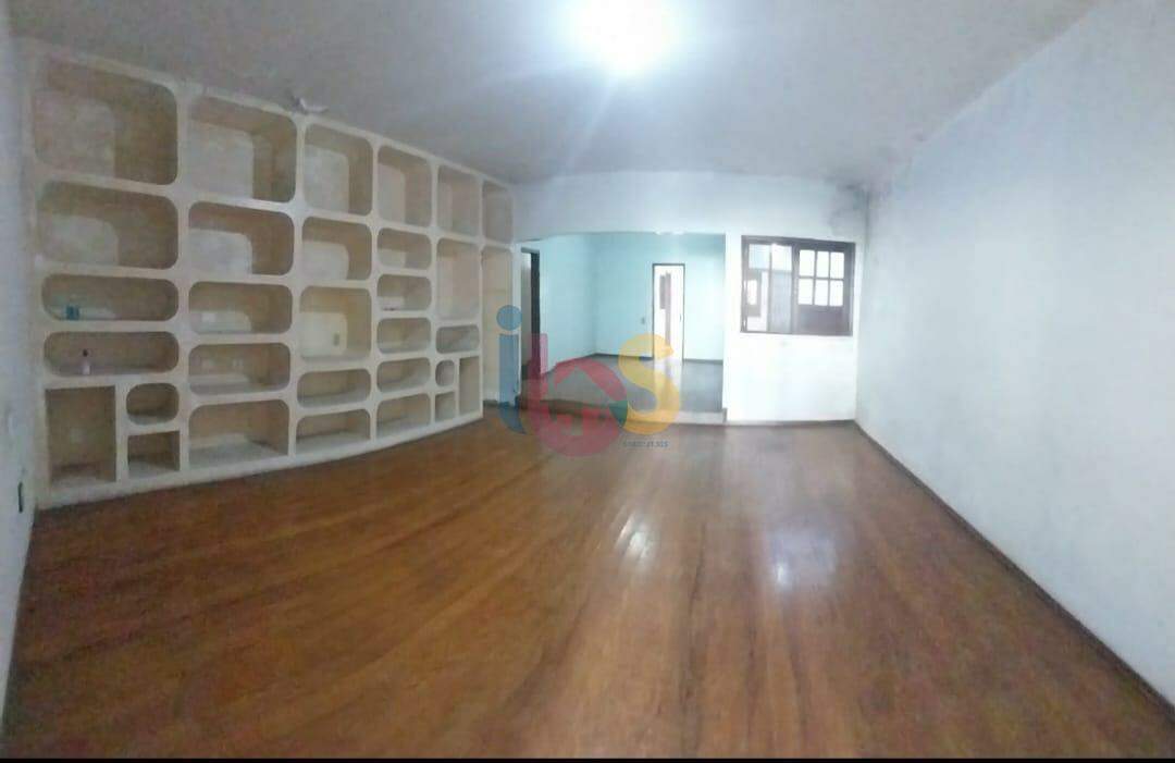 Casa à venda com 4 quartos, 110m² - Foto 3