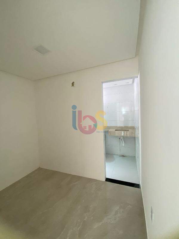 Casa à venda com 2 quartos, 178m² - Foto 9