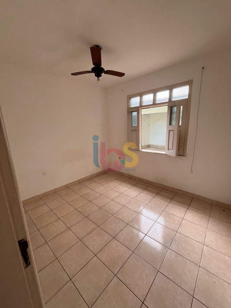 Casa à venda com 3 quartos, 300m² - Foto 14