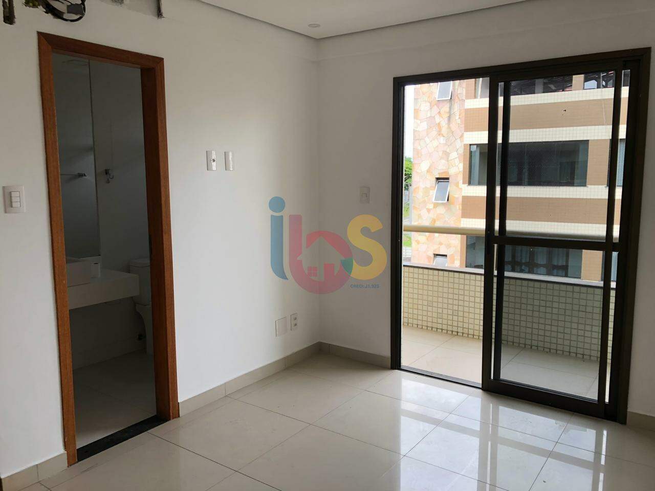 Apartamento à venda com 3 quartos, 193m² - Foto 2