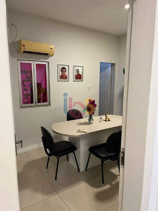 Casa à venda com 3 quartos, 110m² - Foto 4