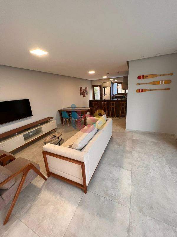 Casa à venda com 4 quartos, 155m² - Foto 2