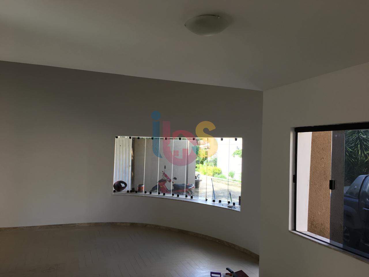 Casa à venda com 6 quartos, 231m² - Foto 5