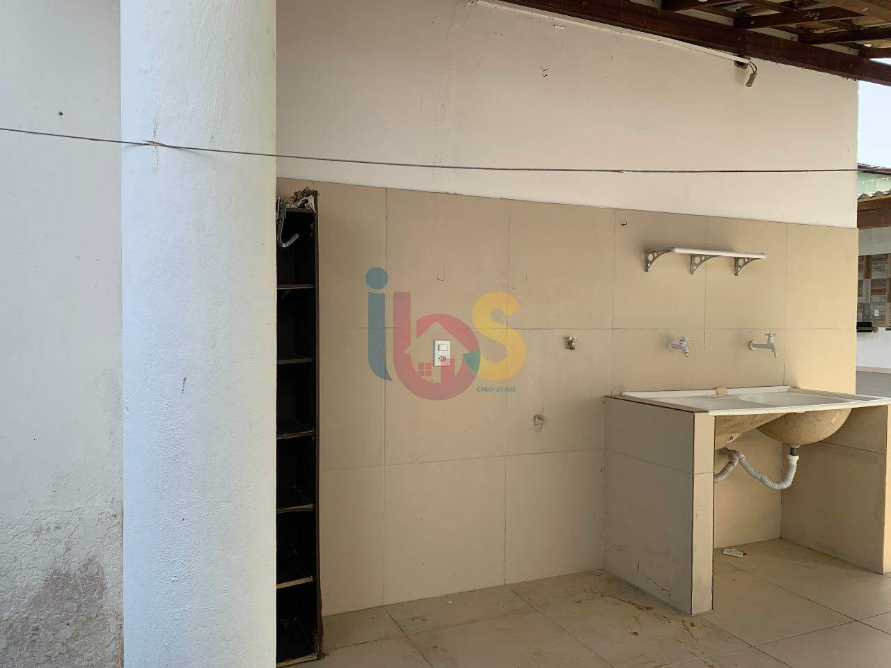 Casa à venda com 6 quartos, 275m² - Foto 12