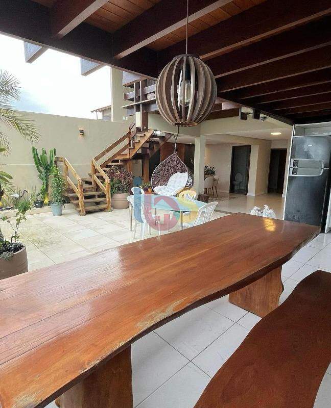 Casa à venda com 3 quartos, 337m² - Foto 13