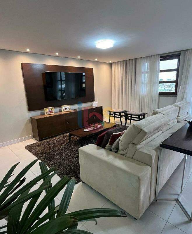 Casa à venda com 3 quartos, 337m² - Foto 4