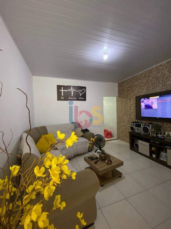 Casa à venda com 1 quarto, 80m² - Foto 1