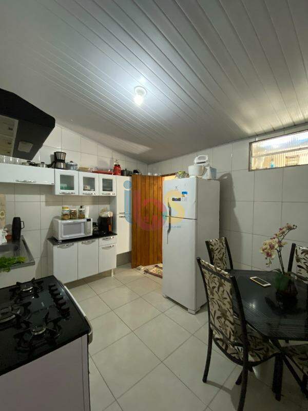 Casa à venda com 1 quarto, 80m² - Foto 4