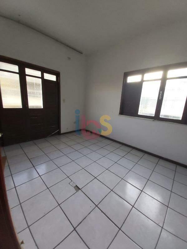 Casa à venda com 3 quartos, 420m² - Foto 9