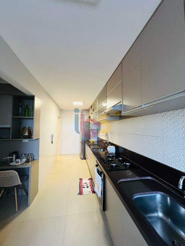 Apartamento à venda com 3 quartos, 133m² - Foto 18