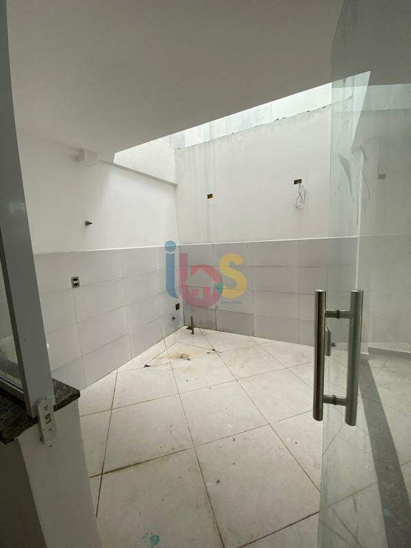 Casa à venda com 3 quartos, 150m² - Foto 8