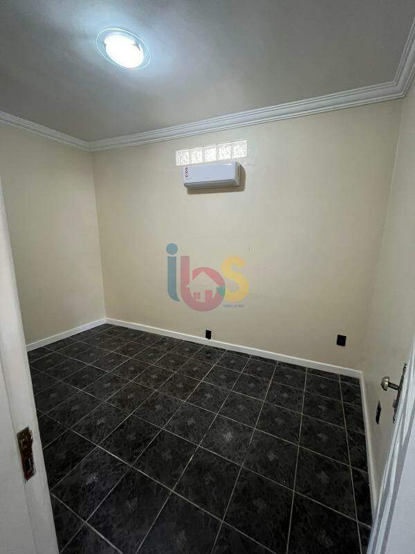 Casa para alugar com 2 quartos, 70m² - Foto 9