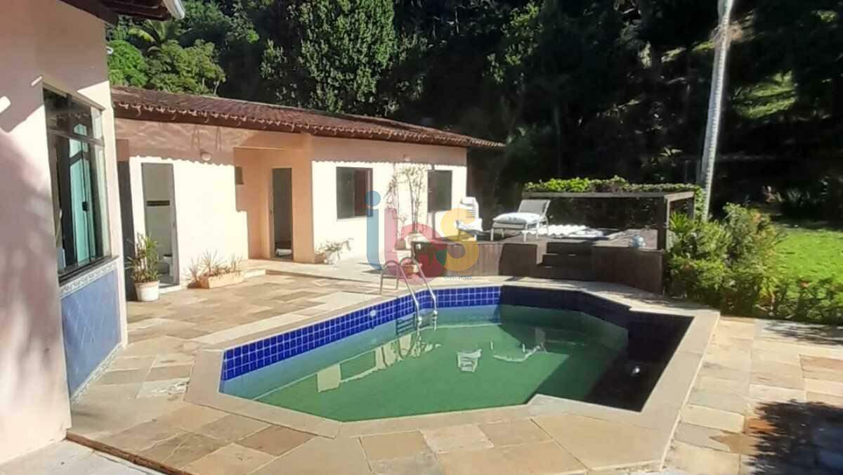 Casa para alugar com 6 quartos, 600m² - Foto 11