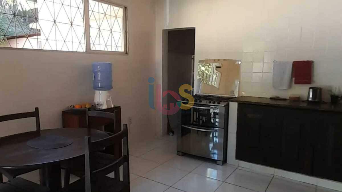 Casa para alugar com 6 quartos, 600m² - Foto 4