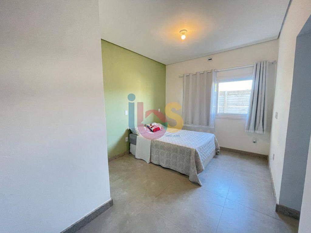 Casa à venda com 4 quartos, 210m² - Foto 15