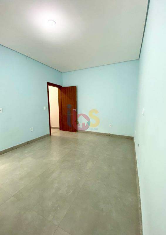 Casa à venda com 4 quartos, 210m² - Foto 4