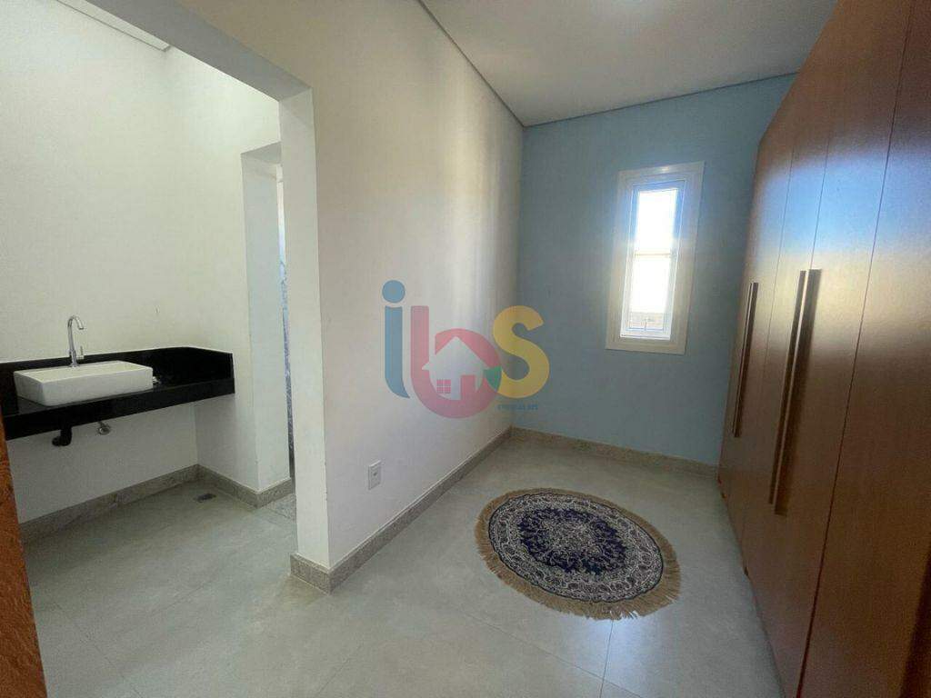 Casa à venda com 4 quartos, 210m² - Foto 9