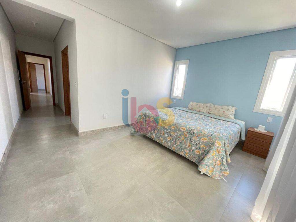 Casa à venda com 4 quartos, 210m² - Foto 14