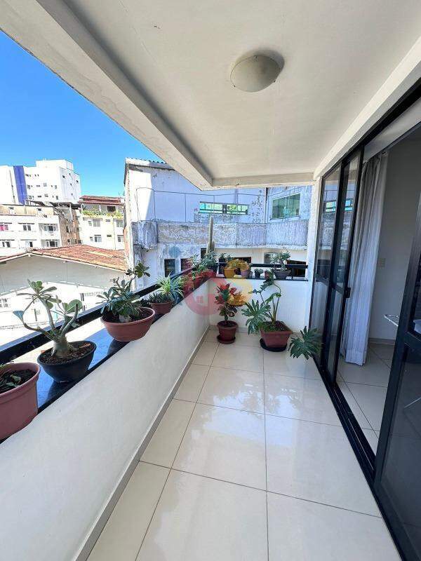 Apartamento à venda com 2 quartos, 100m² - Foto 1