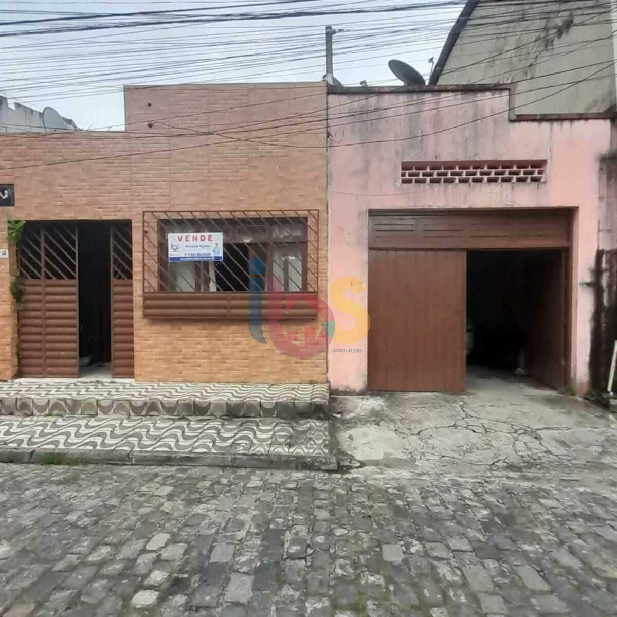 Casa à venda com 2 quartos, 185m² - Foto 1