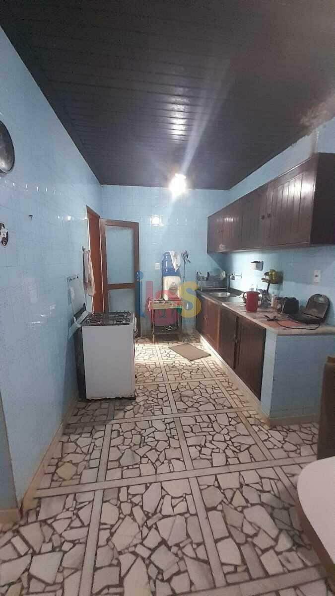 Casa à venda com 2 quartos, 185m² - Foto 6