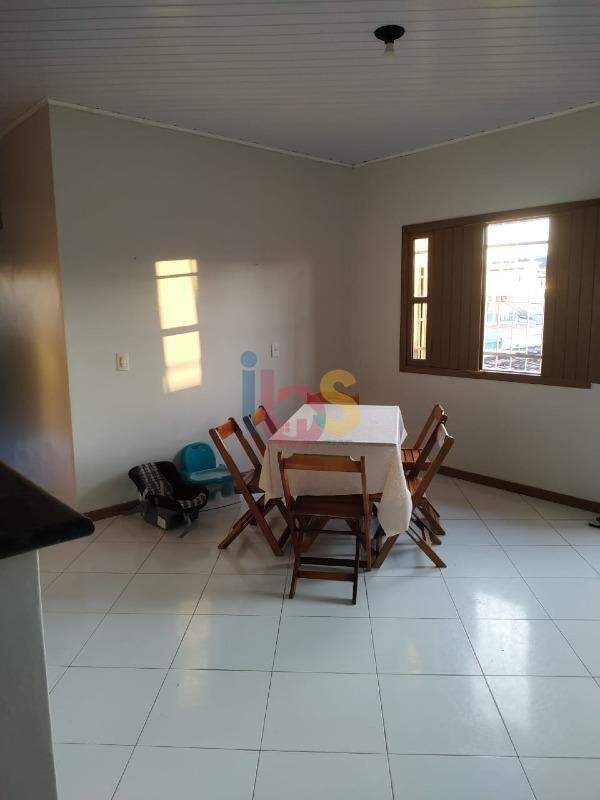 Casa à venda com 6 quartos, 150m² - Foto 19