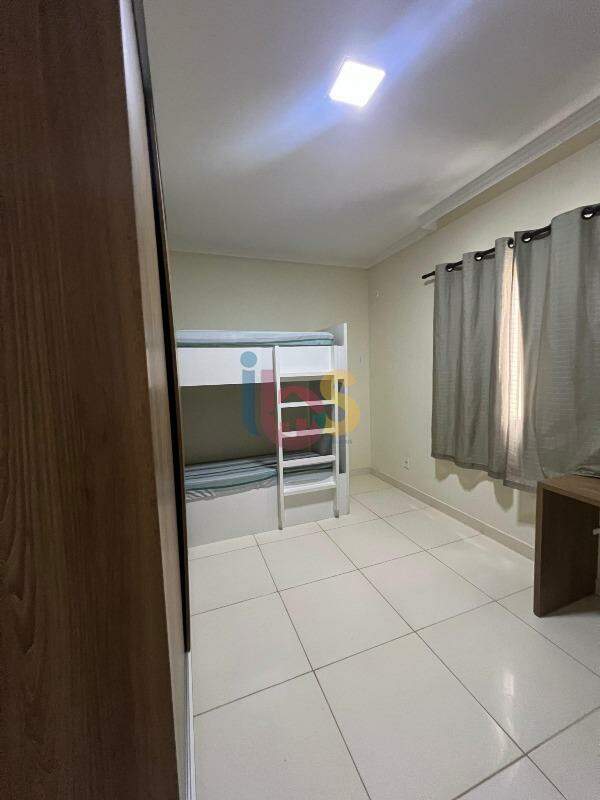 Apartamento à venda com 6 quartos, 233m² - Foto 4