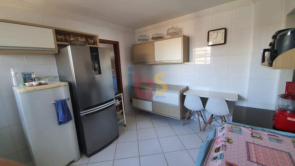 Apartamento para alugar com 4 quartos, 168m² - Foto 10