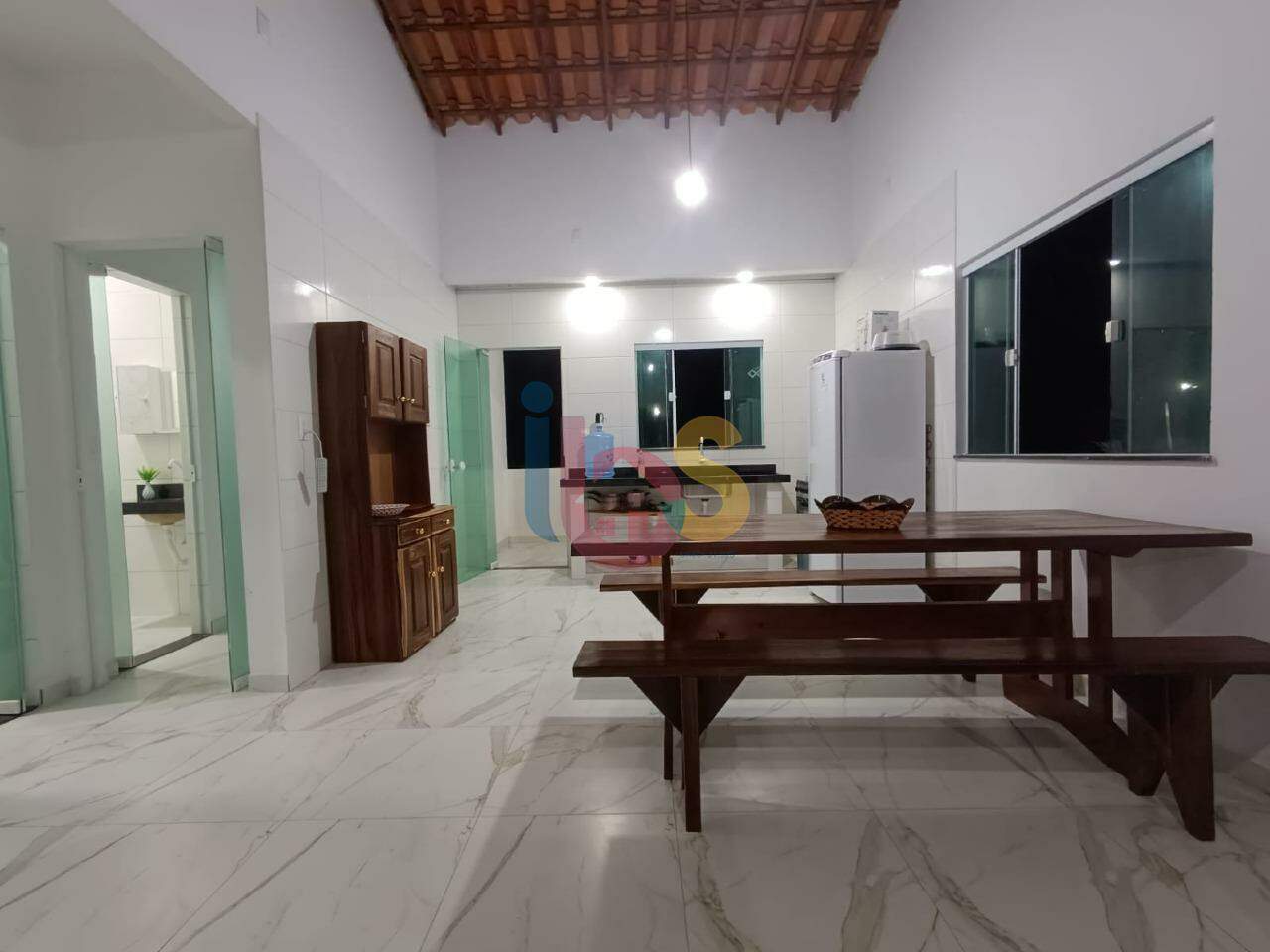 Casa à venda com 6 quartos, 85m² - Foto 12