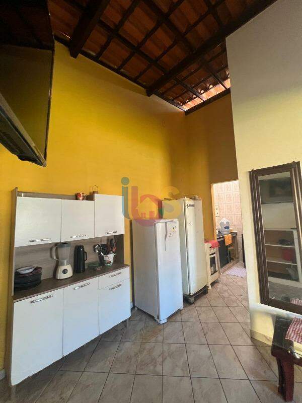 Casa à venda com 3 quartos, 100m² - Foto 17