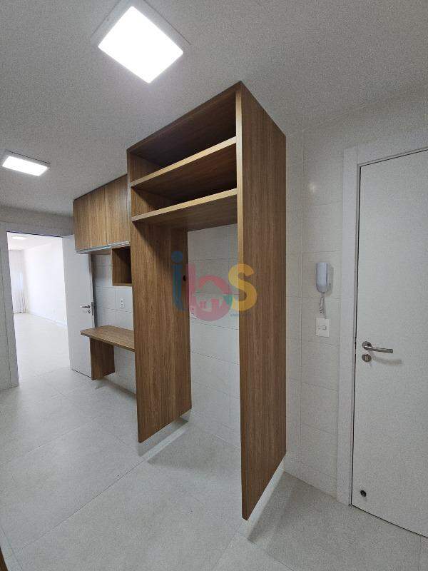 Apartamento à venda com 3 quartos, 129m² - Foto 3