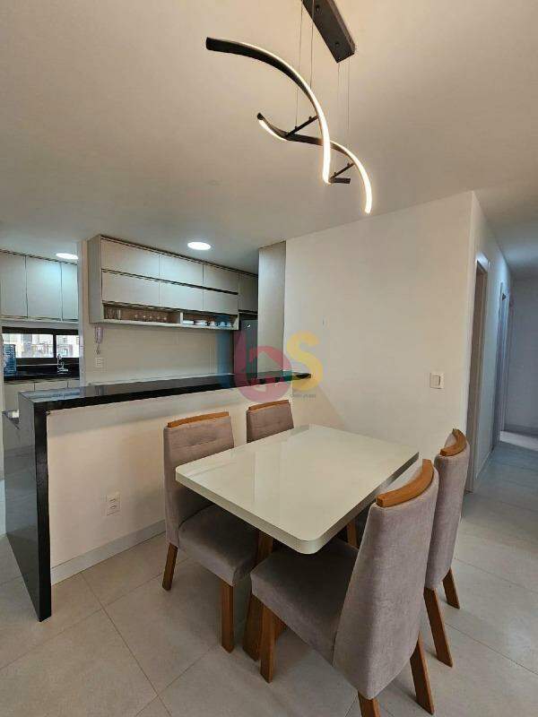 Apartamento para alugar com 3 quartos, 99m² - Foto 6