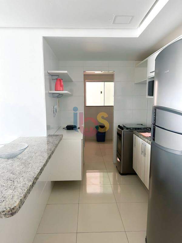 Apartamento para alugar com 2 quartos, 90m² - Foto 12