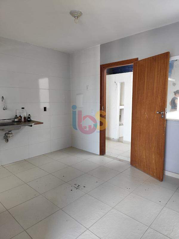 Casa à venda com 5 quartos, 260m² - Foto 1