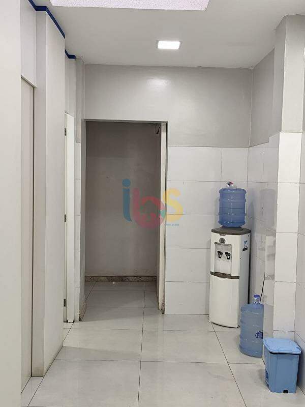 Casa à venda com 5 quartos, 260m² - Foto 14